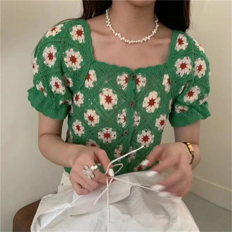 

Vintage Flower Crochet Crop Top Casual Women Knitting Short Sleeve Embroidery T-Shirt Cute Elegant Square Collar Blouse P751