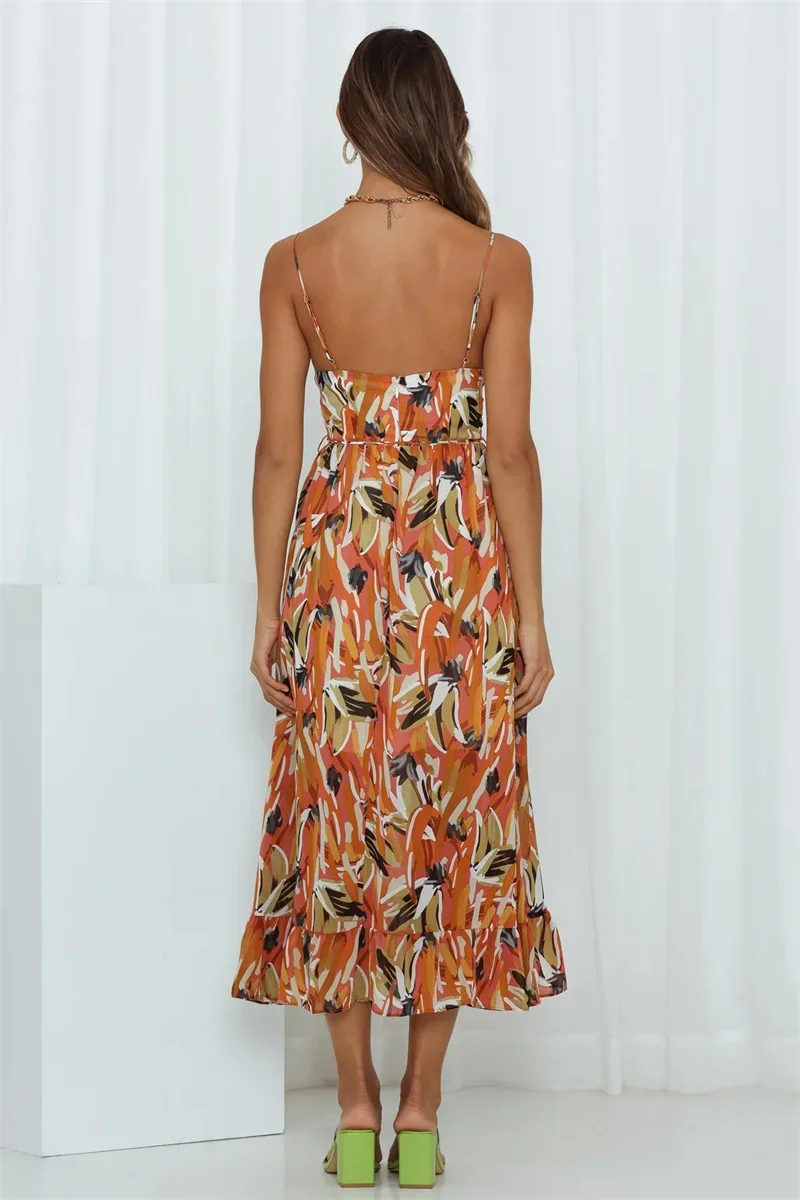 Женское платье на бретельках