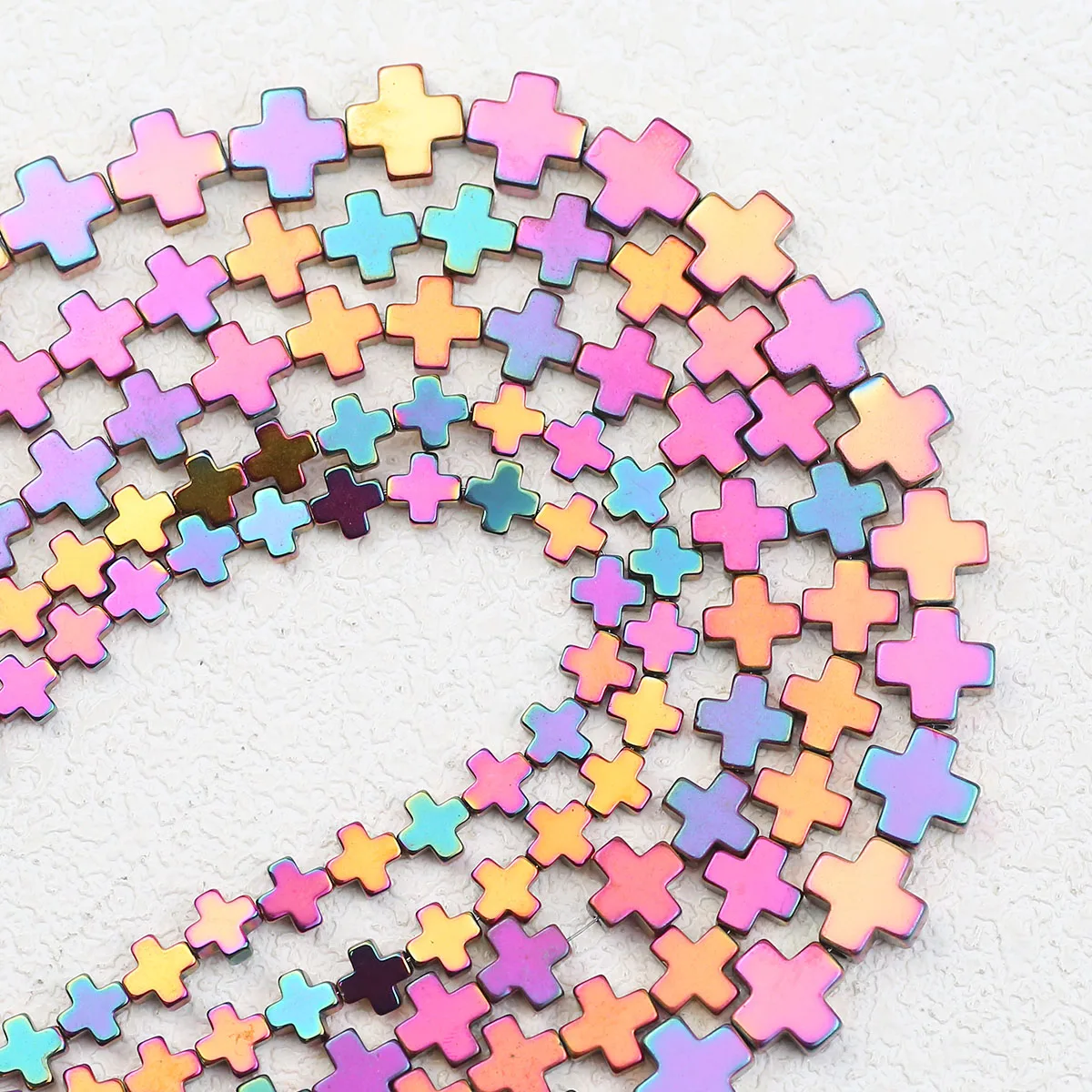 Натуральный розово-красный гематитовый камень в форме креста прокладки