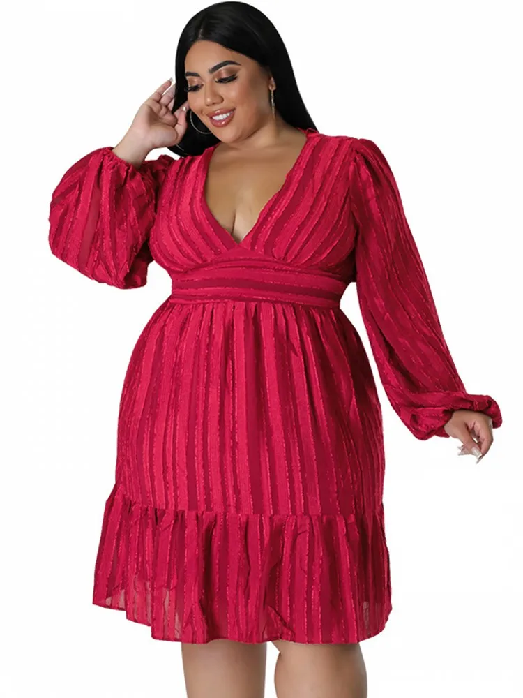 

Женское жаккардовое платье в полоску, с длинным рукавом и V-образным вырезом