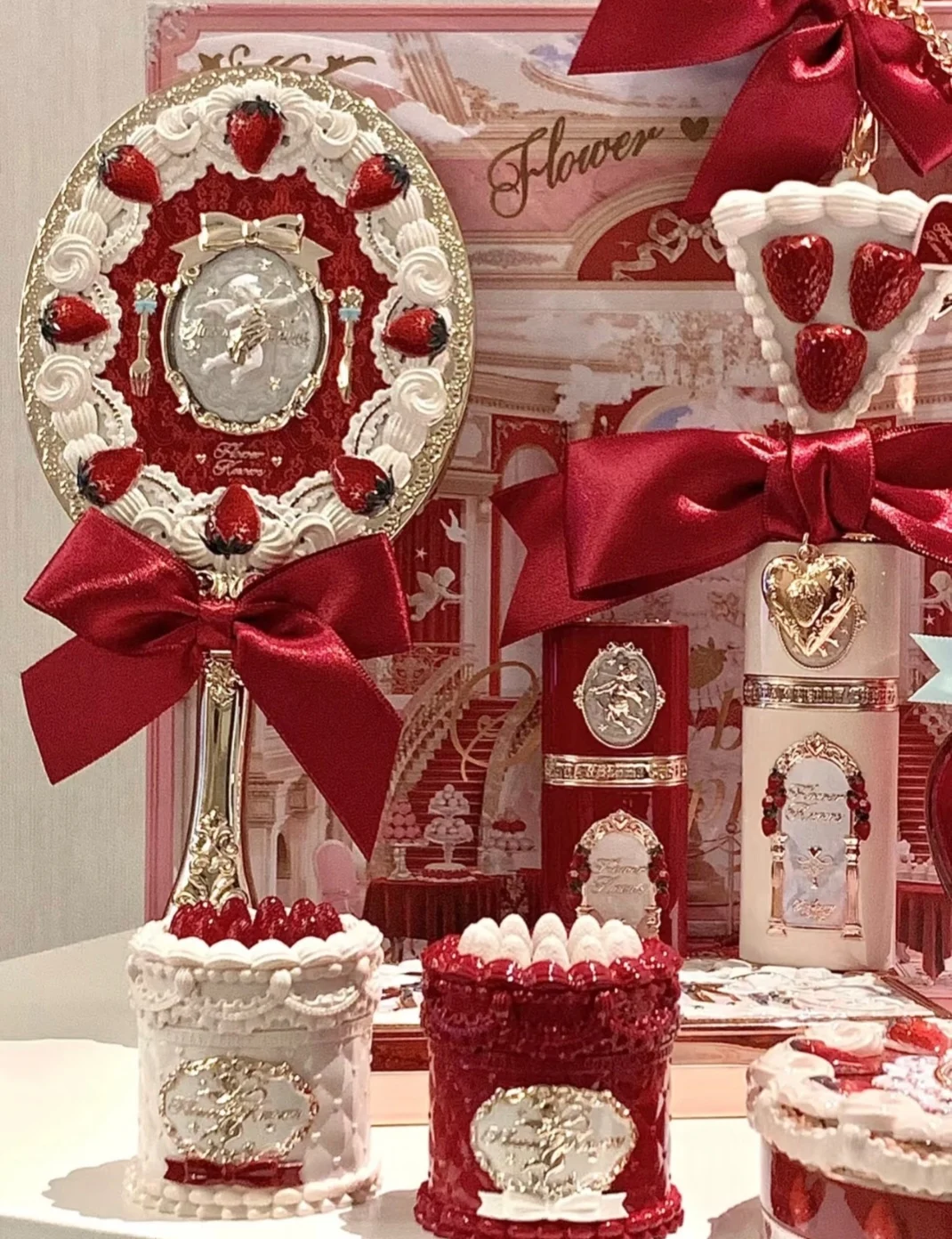 Цветочная знания Клубничный Купидон Периферийные резные ящики для хранения