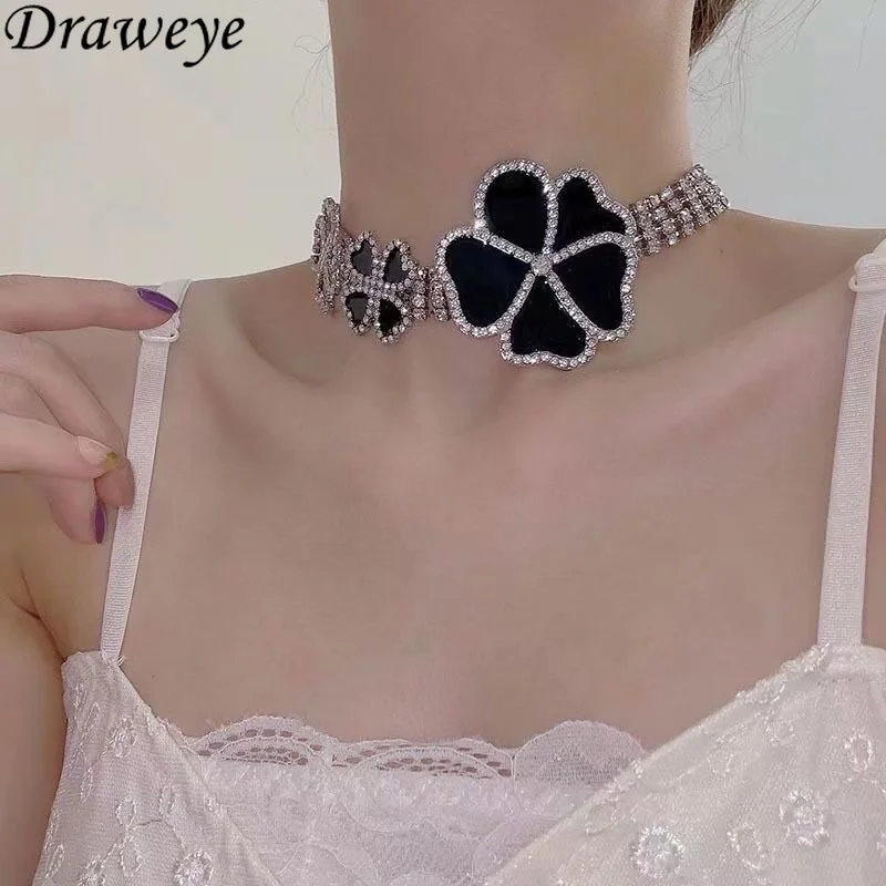 

Draweye Necklaces for Women Flower Black Glaze Vintage Korean Fashion Chokers Sweet Elegant Shiny Exquisite New Jewelry
