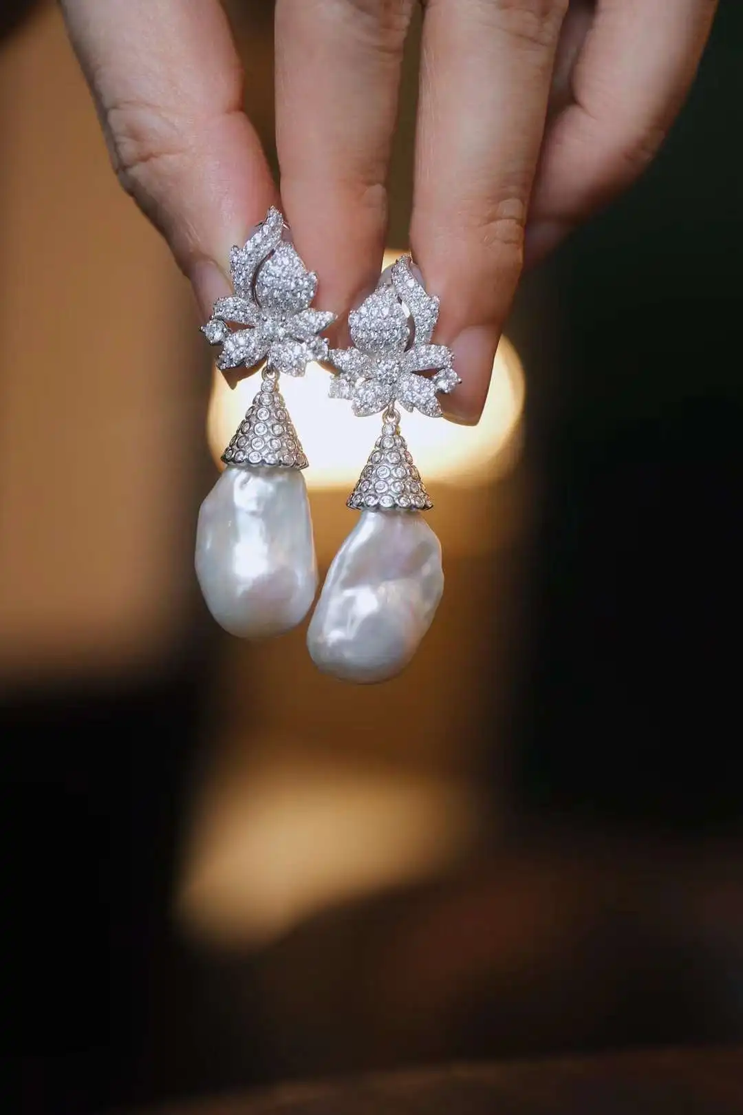 

Fashion show new retro Baroque natural pearl earrings women's jewelry party gifts wedding gifts