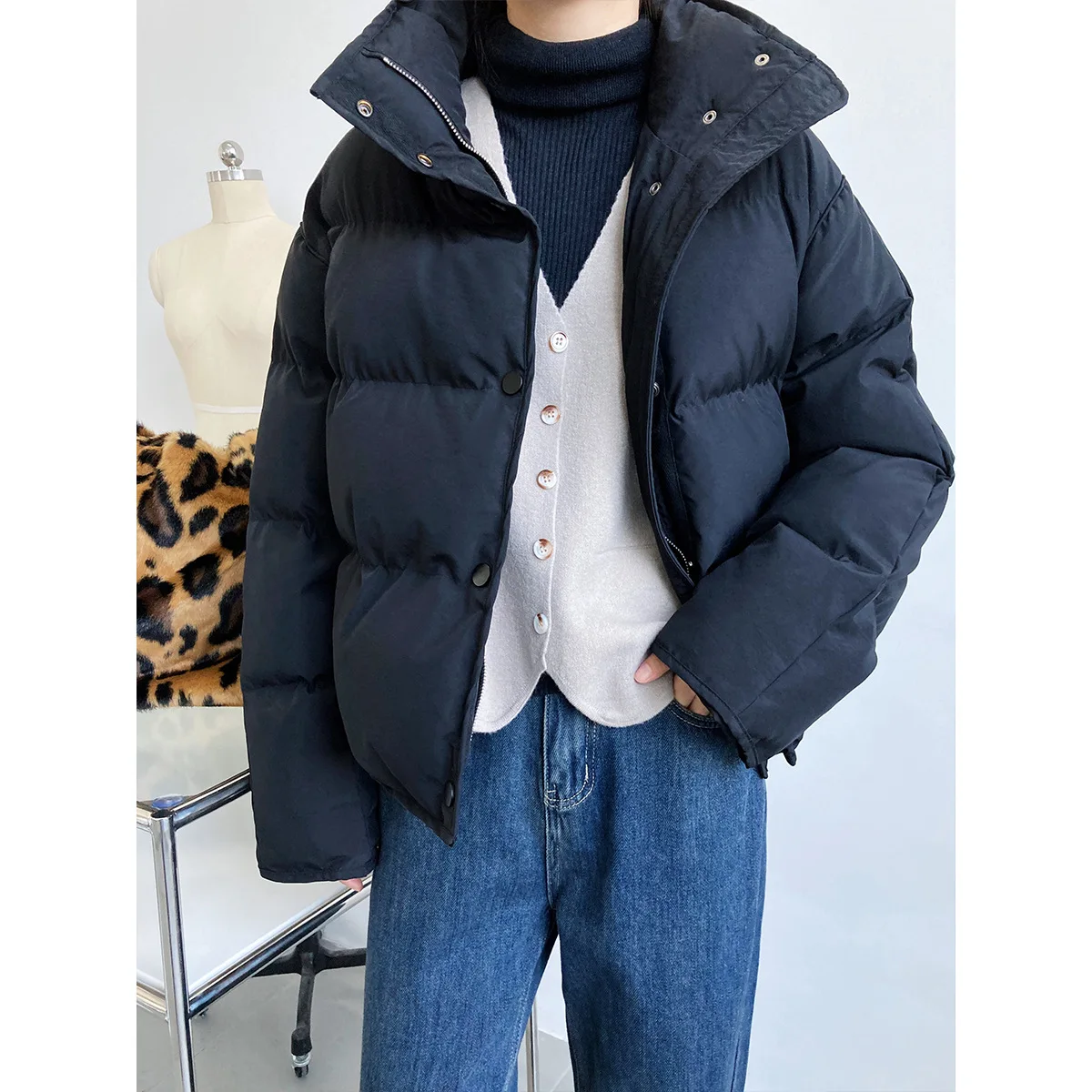 Women's Winter Bread Coat New Fashion Stand-up Collar Fluffy Cotton Coat Loose and Warm Short Cotton Coat Female Korean Version