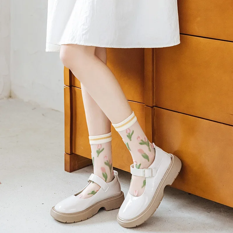 

Ультратонкие прозрачные шелковые носки с кристаллами, женские модные летние круглые носки в стиле Харадзюку, уличная одежда в стиле ретро с цветами, эластичные длинные носки