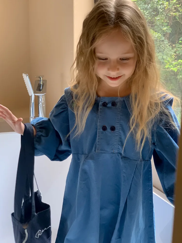 Демисезонное платье с вышивкой и рукавами-фонариками для девочек детская