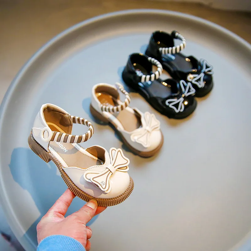 

Children's Leather Sandals Hook & Loop Girls Bows Covered Toes Summer New Breathable 2022 Cute Princess Kids Fashion Dress Shoes