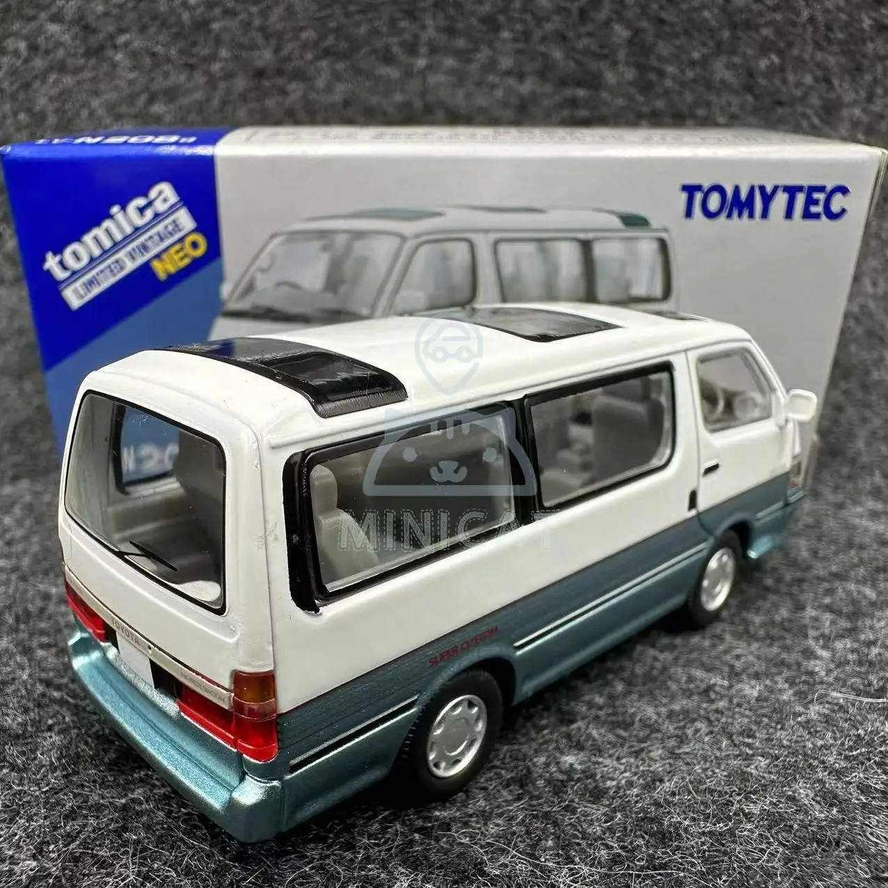 TAKARA TOMY Tomytec 1:64 TLV LV-N208d Toyota Hiace Minivan модель сжатия из сине-белого сплава игрушка для