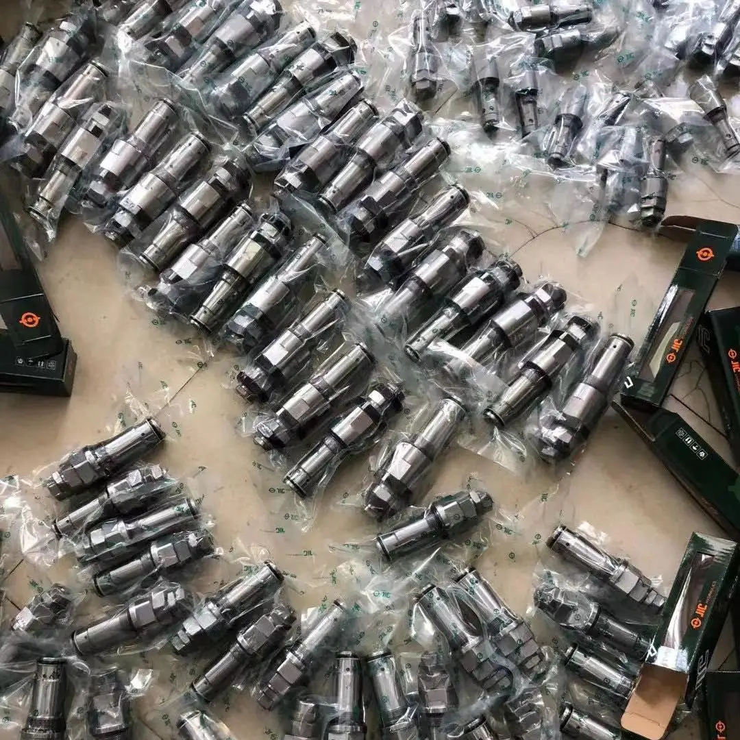 31N6-17400 Производитель экскаватора Главный контроль перегрузки для R215-7