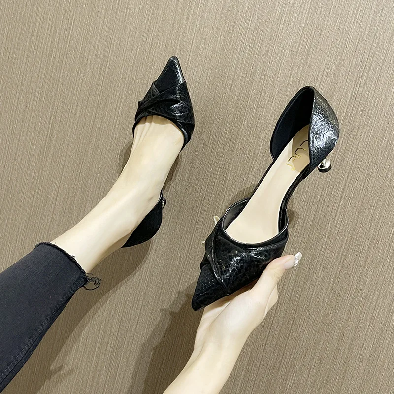 New Women Sandals Pointed Toe Butterfly Knot Crystal Female Pumps Flock Thin Heel Sexy Plus Size Ladies Summer Fashion Shoes