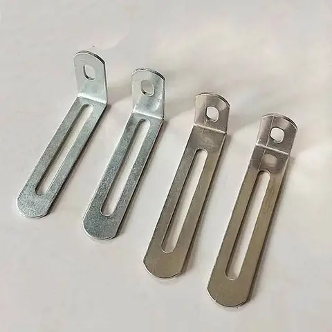 Угловые кронштейны из нержавеющей стали