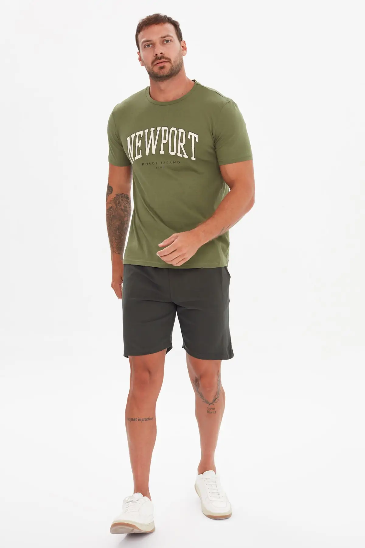 

Trendyol Male Slim Fit Bike Collar Short Sleeve Printed T-Shirt TMNSS21TS3709