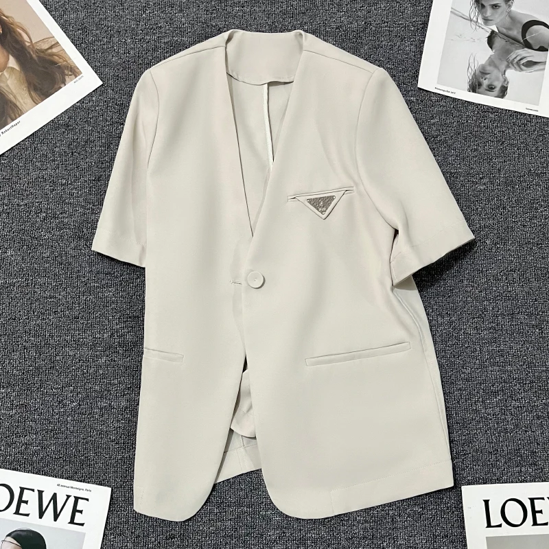 

Beige suit jacket with short sleeves female new contracted joker leisure suit in the summer of 2023