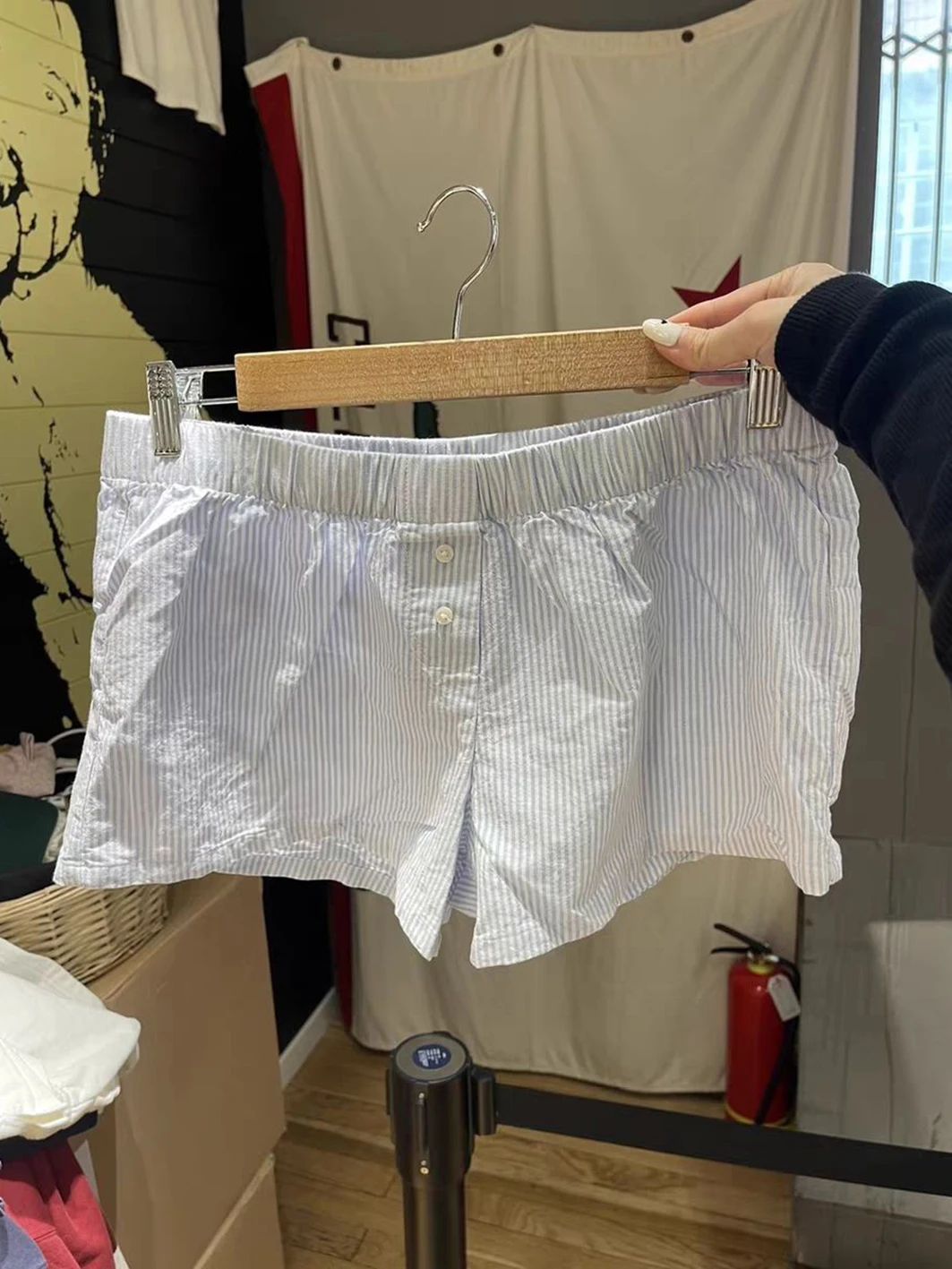 Шорты женские хлопковые в синюю полоску