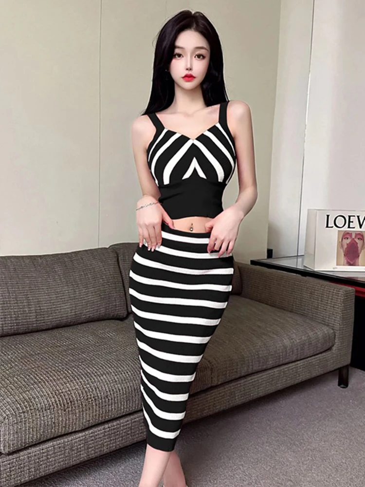 Модный трикотажный летний комплект из 2 предметов женский свитер