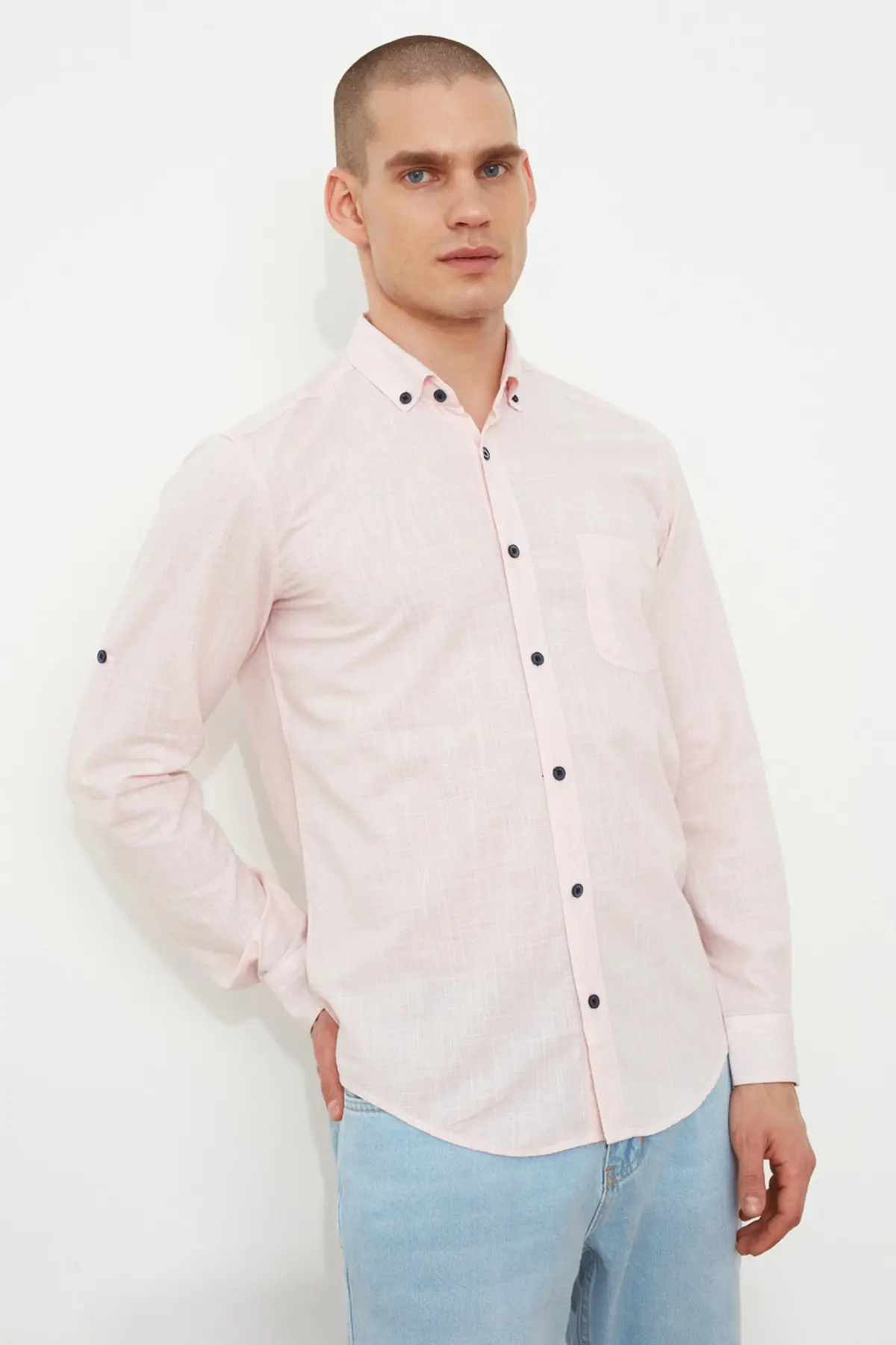 

Trendyol Male Slim Fit Buttoned Collar Epaulets Shirt TMNSS21GO1065