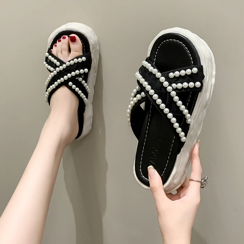 

House Slippers Platform String Bead Women Luxury Shoes Pantofle Med Slides Designer 2022 Summer Soft Flat Rubber Casual Concise