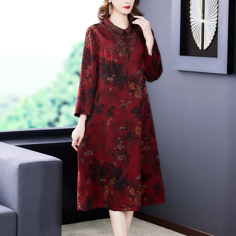 Женское атласное платье средней длины красное винтажное облегающее из