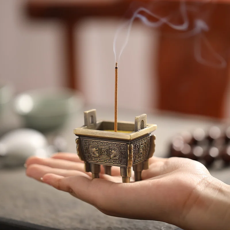 

Mini tripod incense insert incense holder tea ceremony ornaments wire sandalwood vertical imitation of ancient agarwood