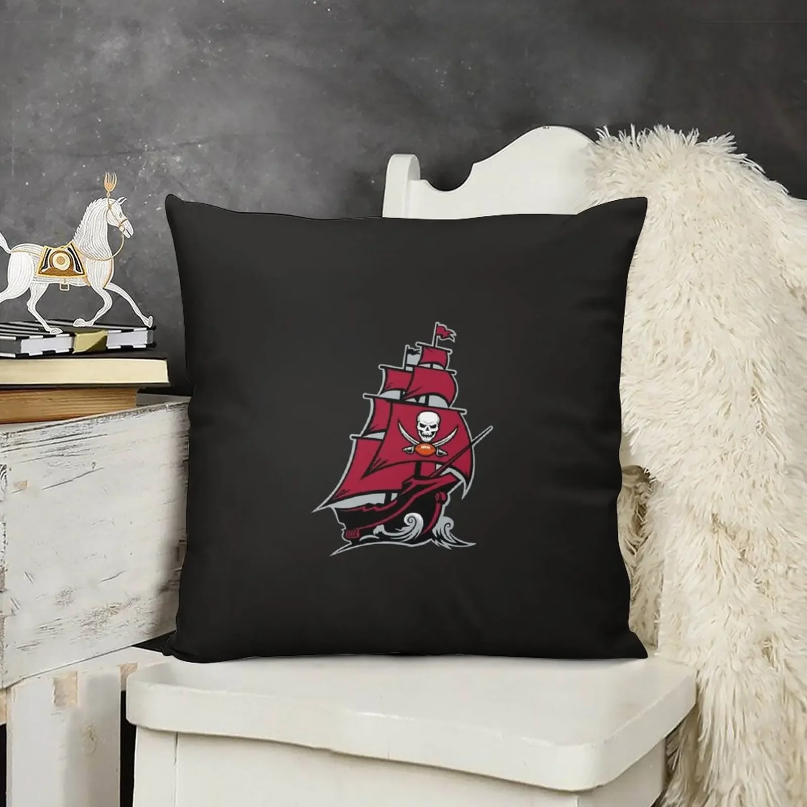 Футболка с логотипом Buccaneers Essential подушка для дивана наволочка подушки