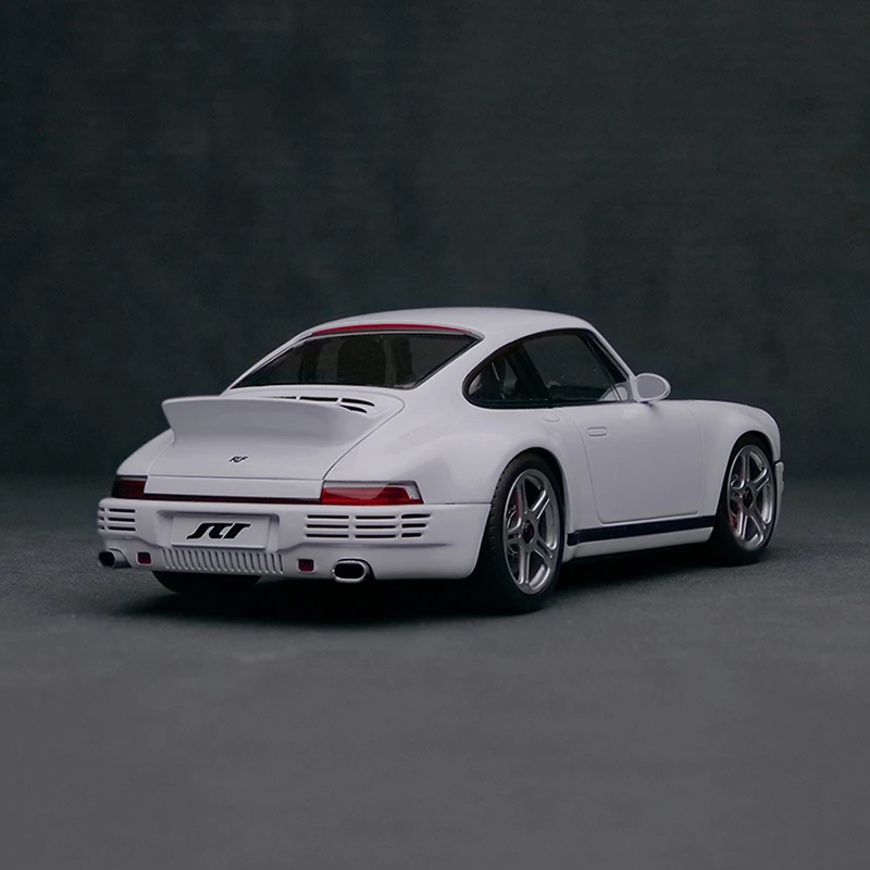 Модель автомобиля из сплава