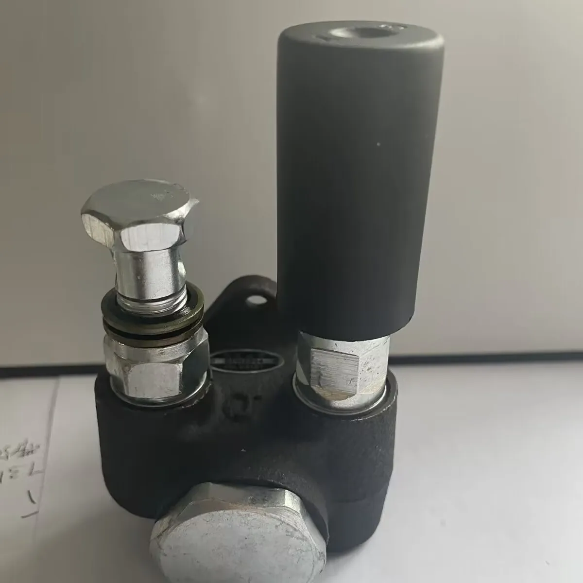 

Дизельный ручной топливный подъемный насос для вилочного погрузчика 26000Z-S0121 SI/HZ2204 для двигателя 490 495 498