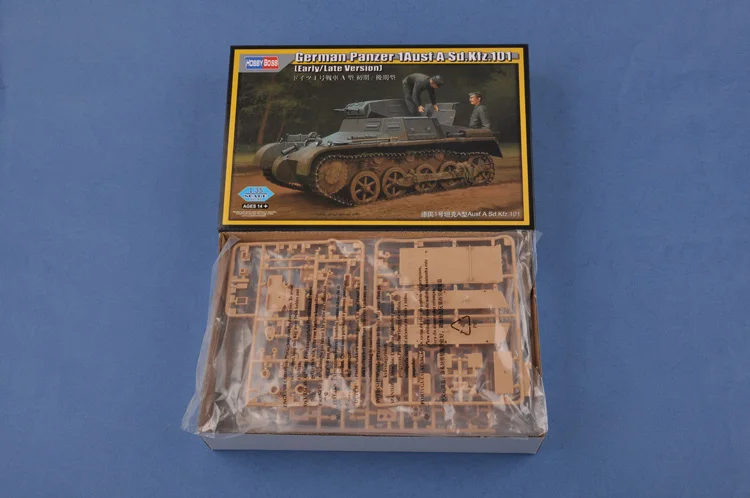 Подарок мальчику Хобби Босс масштаб 80145 1/35 немецкий Panzer AusfASd.Kfz.101 бак пластиковый