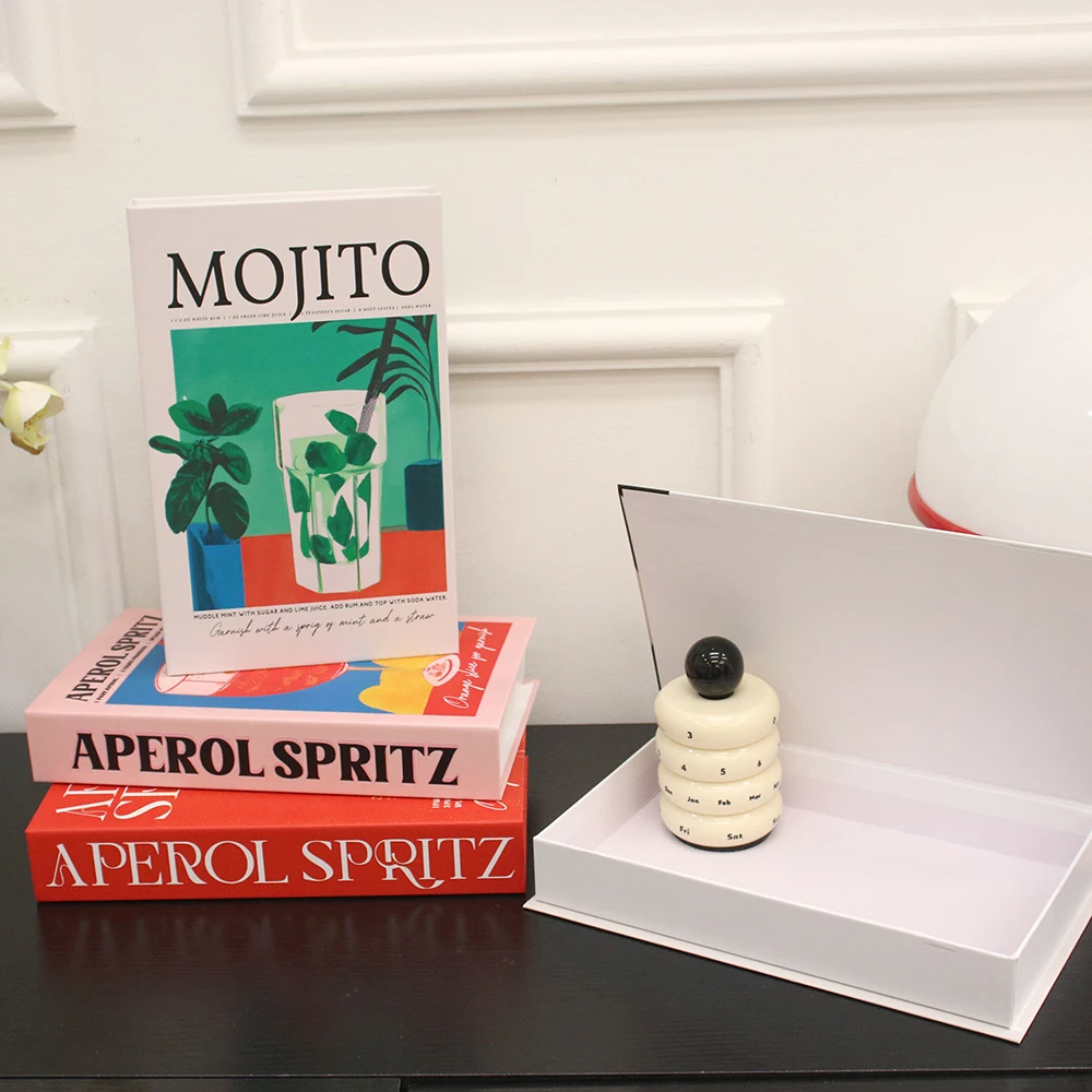 Кофейный столик открытые поддельные книги оформление отеля декоративная книга