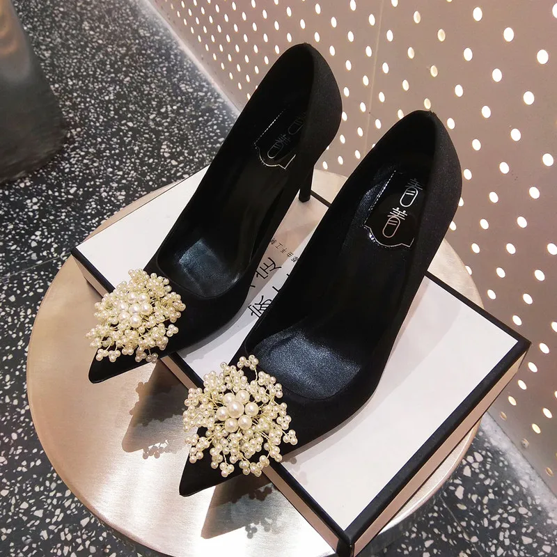 

New red wedding shoes Women's pointed stiletto heels pearl satin nude bridesmaid shoes leather single shoes