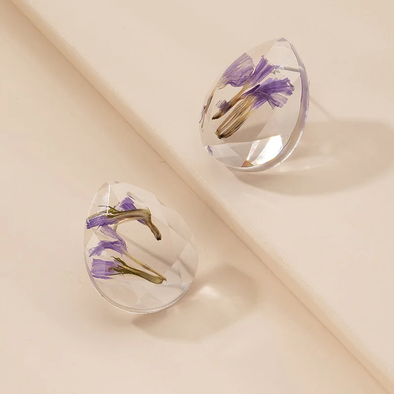 

Clear Resin Real Dry Flower Dangle Earrings for Women Female Perspective Acrylic Water Drop Statement Earrings Holiday Jewelry