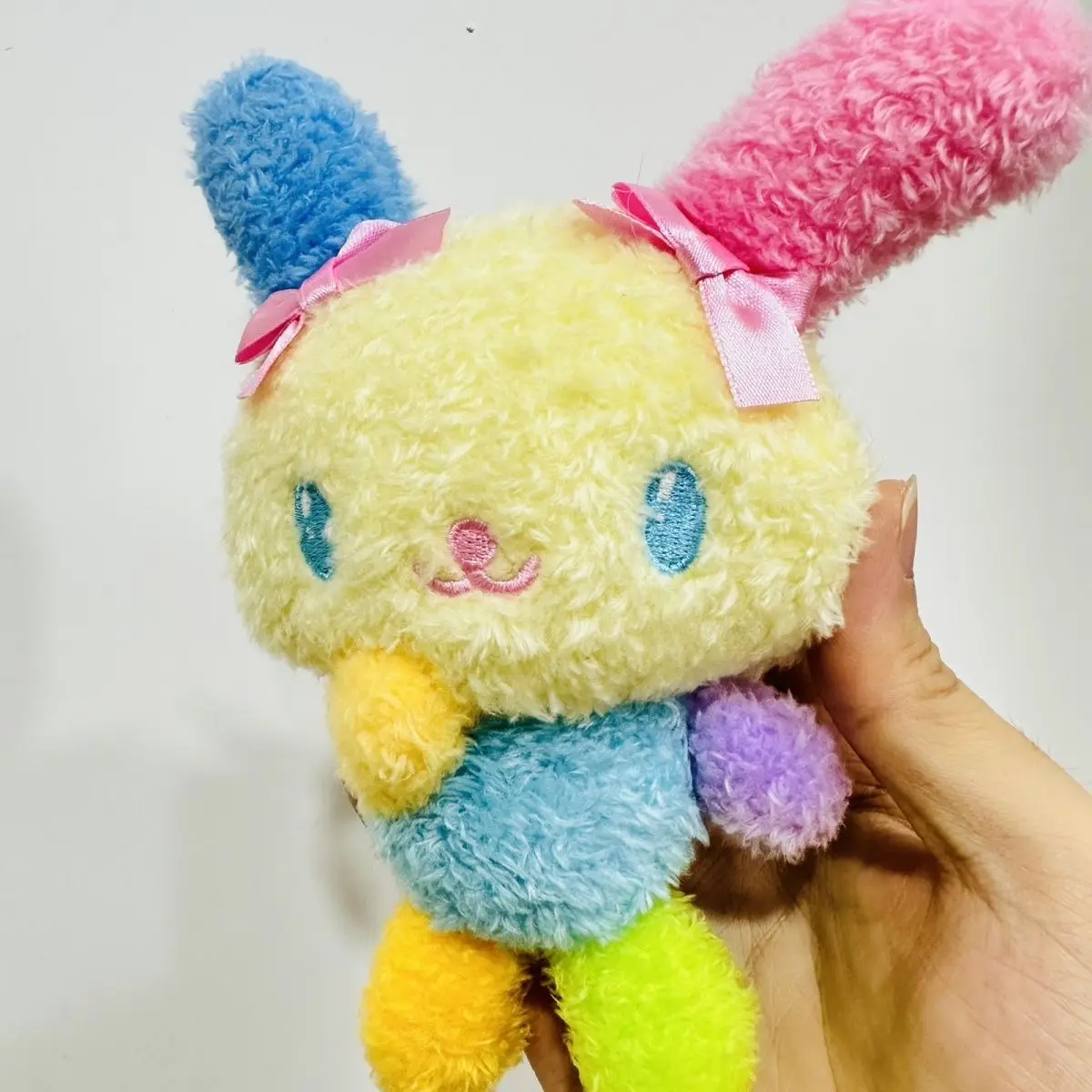 Фото Плюшевая игрушка-брелок Usahana Sanrio: розовый двусторонний бант, мультяшный дизайн, милый аксессуар для рюкзака, подарок на День рождения или праздник для друзей №3