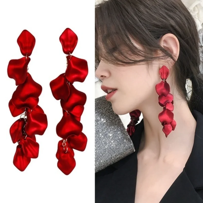 

Delysia King Women Rose Flower Long Tassel Earrings Elegant Temperament Simulation Metal Red Eardrop Best Friend Gift