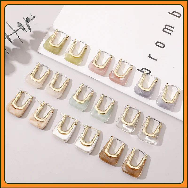 

Vintage Simple Geometric Resin Hoop Earrings Transparent Acrylic U-Shaped Golden Metal Earrings 2021 Trend Party Travel Jewelry