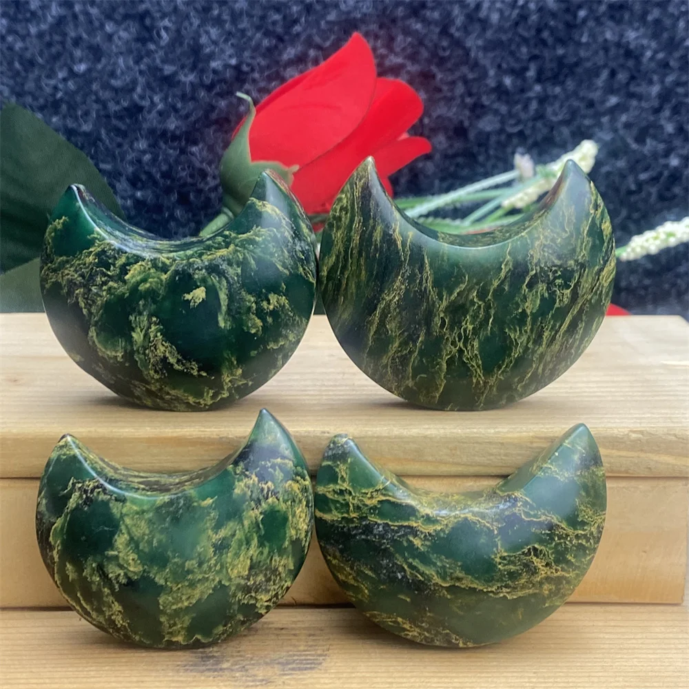 Натуральный Изумрудный драгоценный камень Красивая ручная резьба в форме Луны