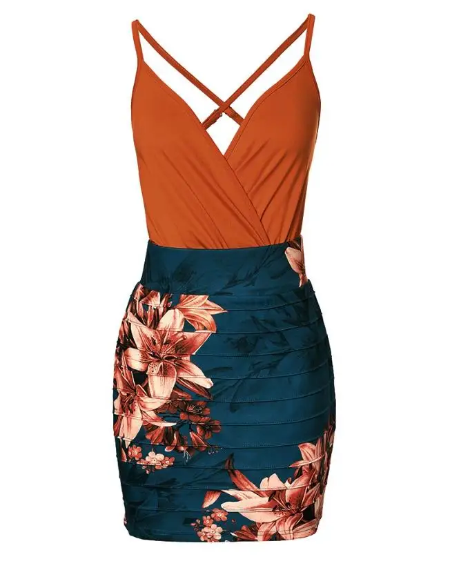 Женский комплект из двух предметов однотонный топ на бретельках с V-образным