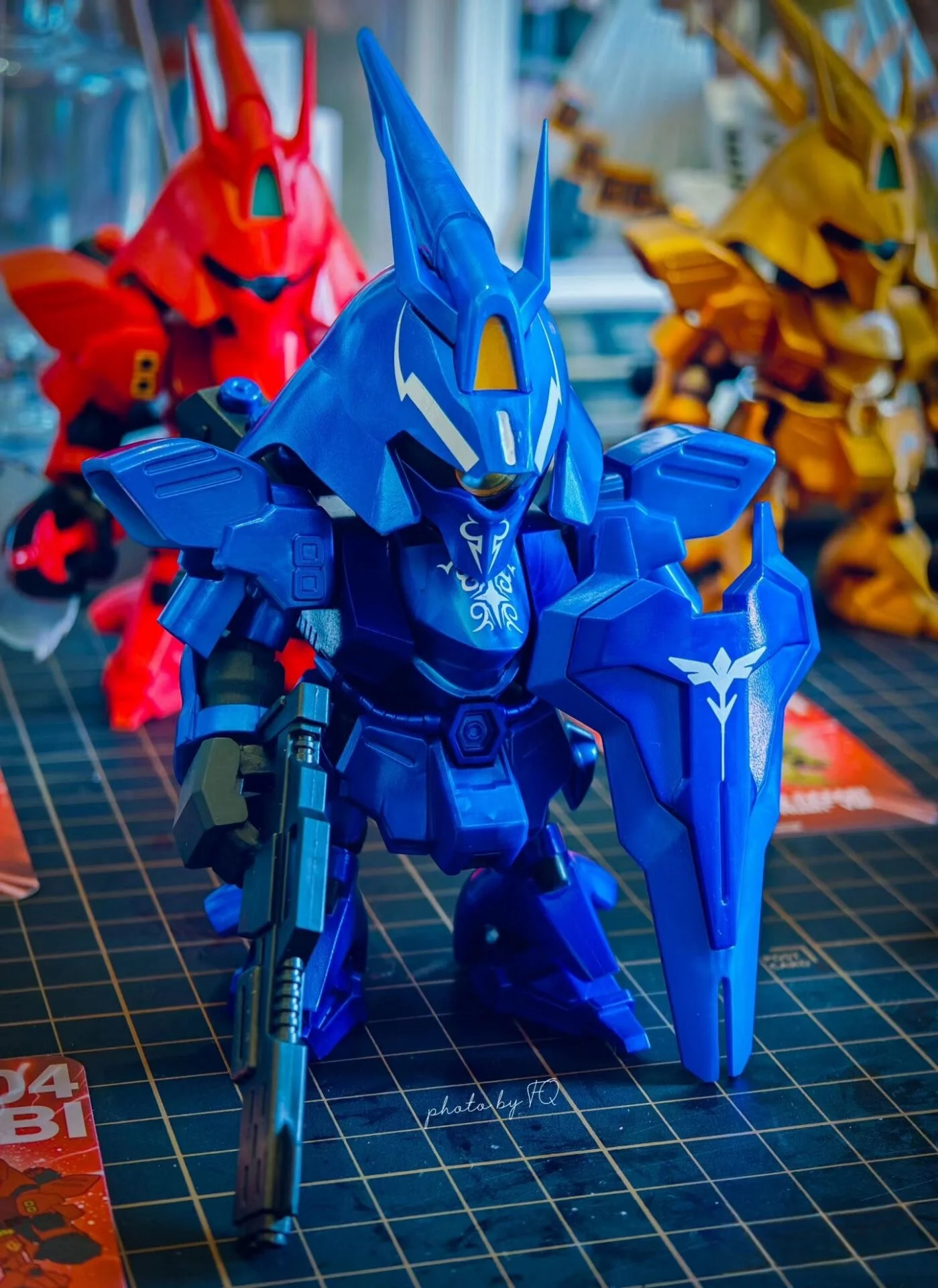 Фото В наличии Bandai Qmsvmini Sazabi Gundam глухая коробка Handheld Mobile Warrior Gundam Reverse Attack Xiaya Model Gift №4