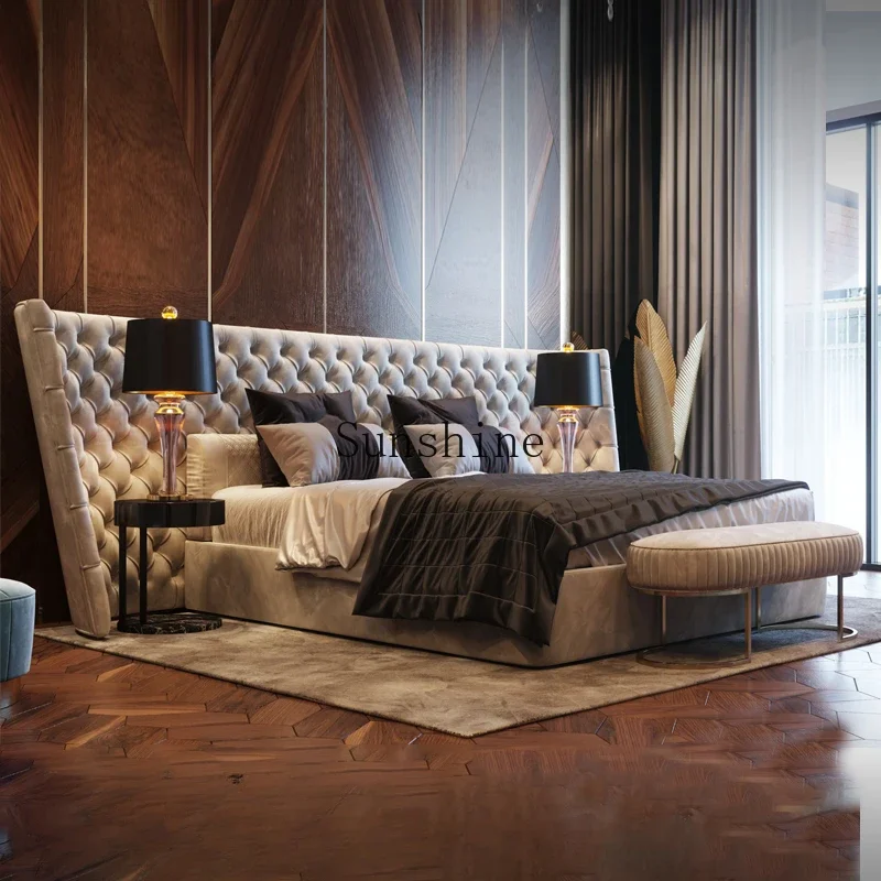 Итальянская главная спальня элитная атмосфера широкоэкранная кровать матовая