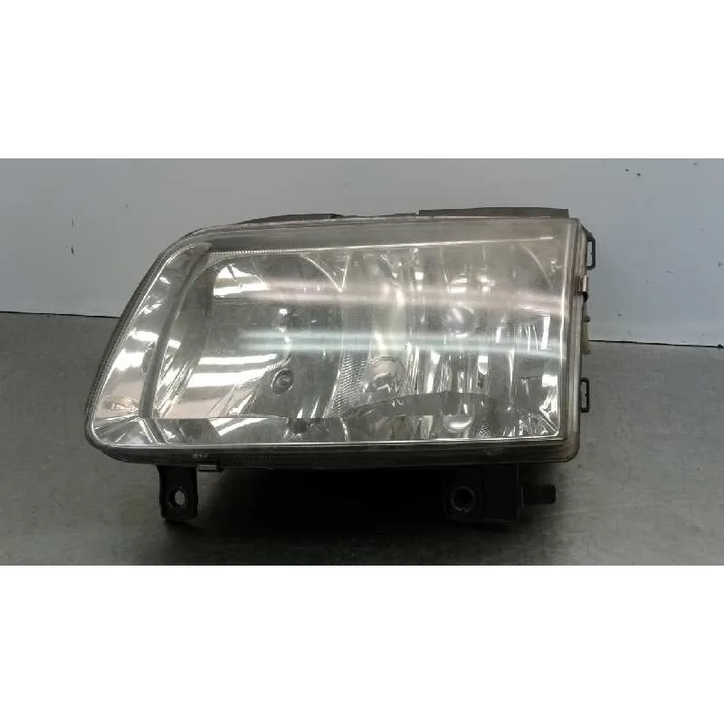 Левая фара/6N1941017AA/1583628 для VOLKSWAGEN POLO седан (6N2) TRENDLINE |