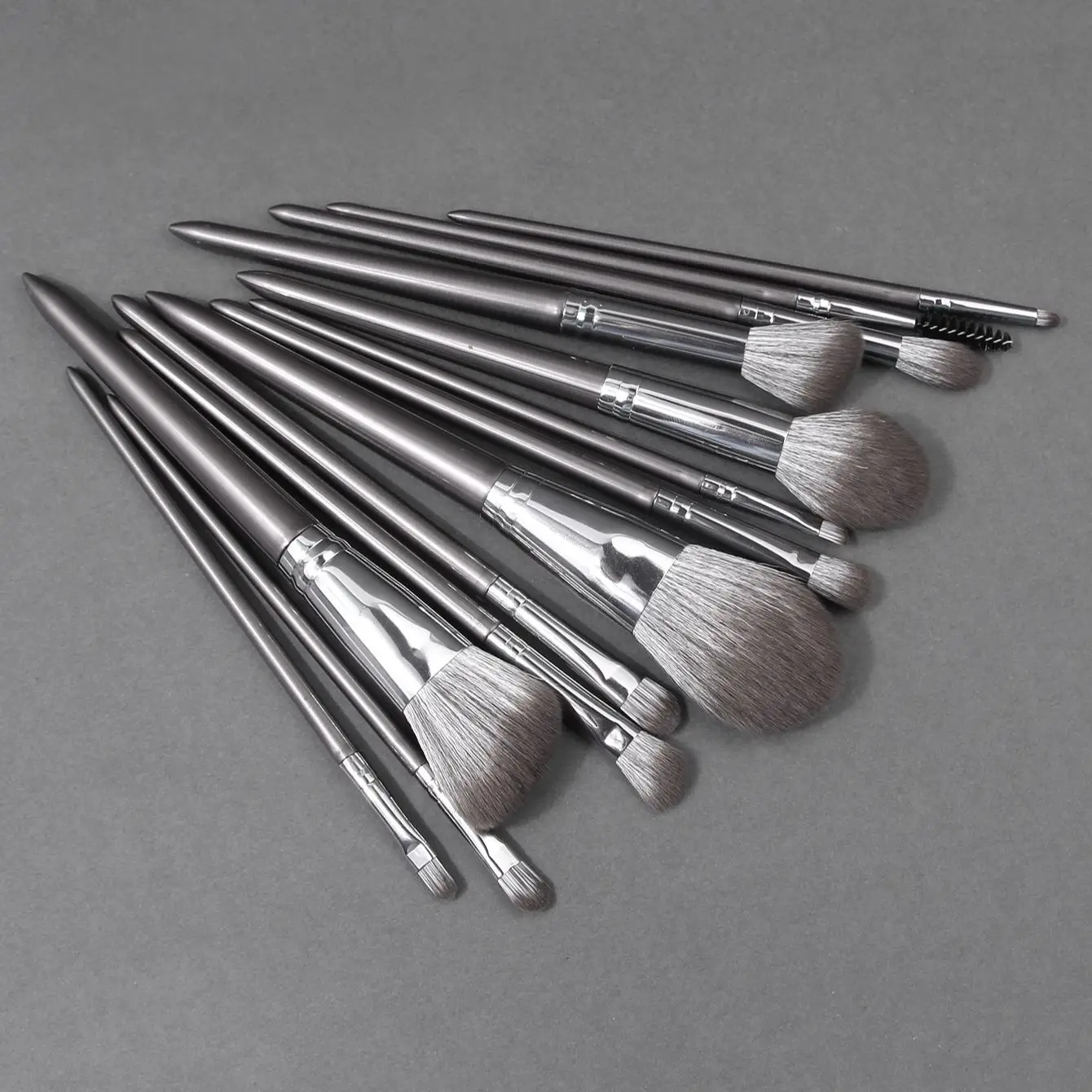 Набор многофункциональных косметических кистей женский набор из 14 предметов с