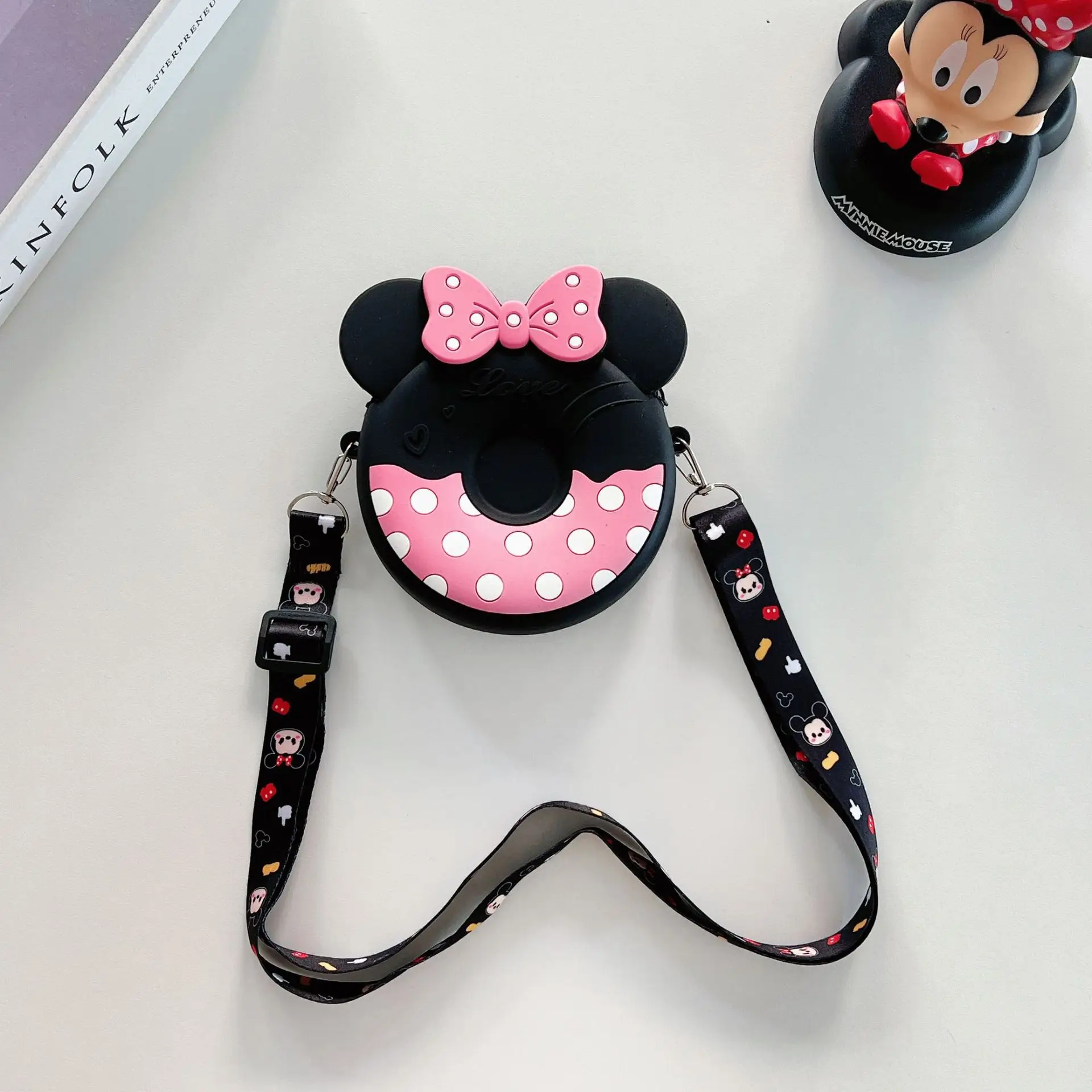

Сумка-кошелек Disney Mickey Mouse силиконовый