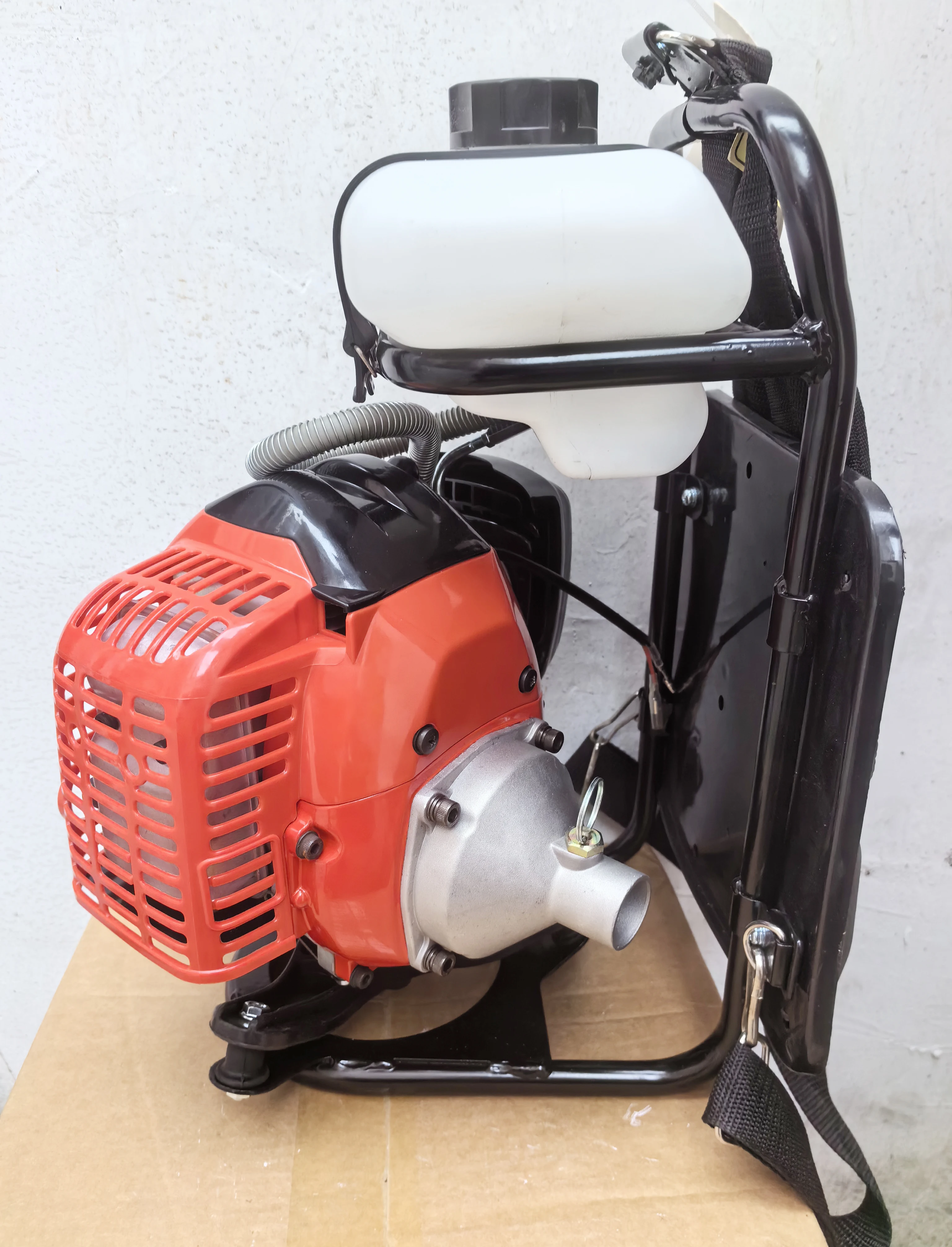 Рюкзак-рюкзак BK4302 Двигатель для триммера травы Кусторез FLoat Tank On Top