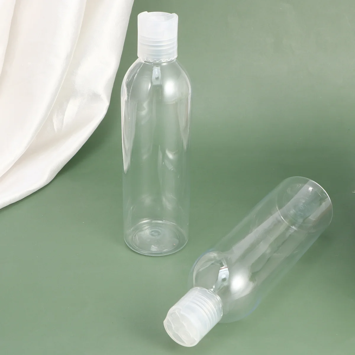 

Refillable Bottles Containers: 6pcs 250ml Transparent Squeezable Shampoo Bottle Toiletry Bottles with Press Disc Cap for Lotions