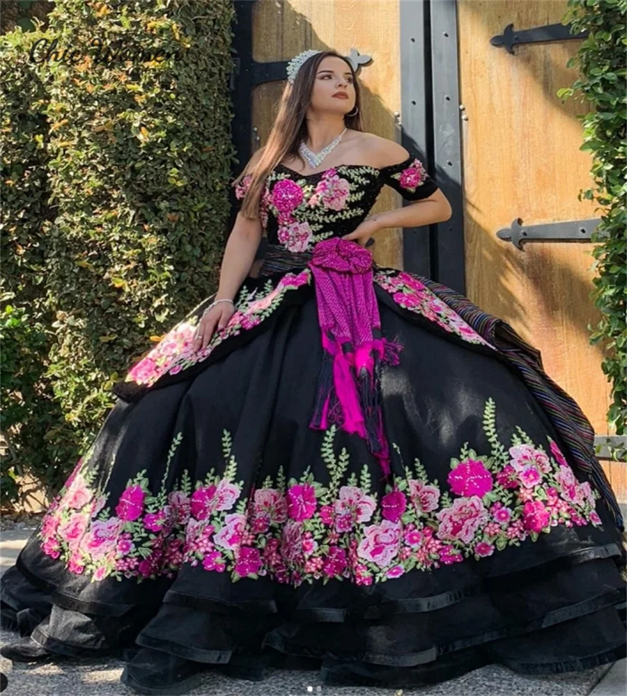 Мексиканские черные платья Quinceanera с поясом элегантное платье Charro яркими цветами