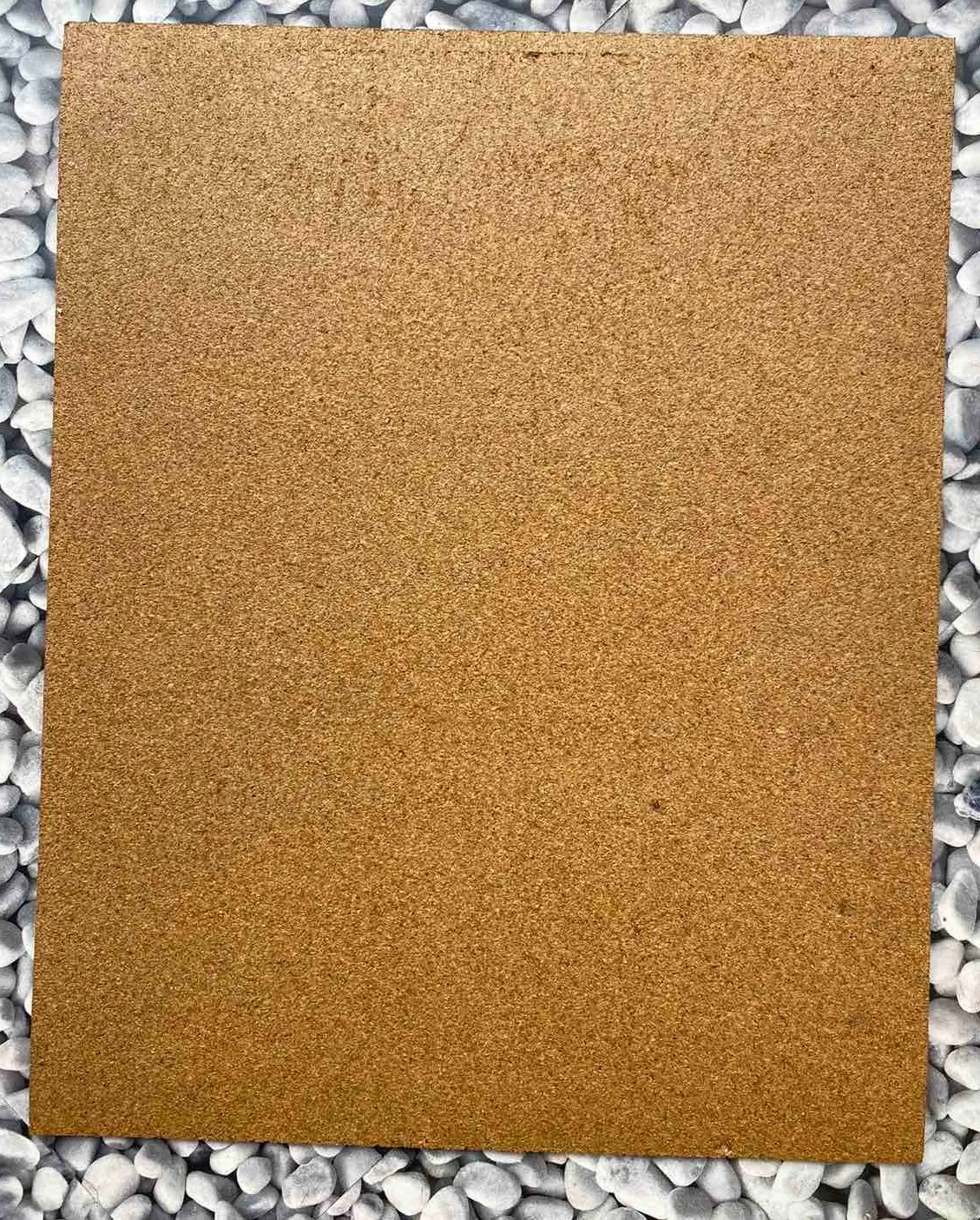 Пробковая доска на самоклеящейся основе 40х50 см толщиной 4 мм |