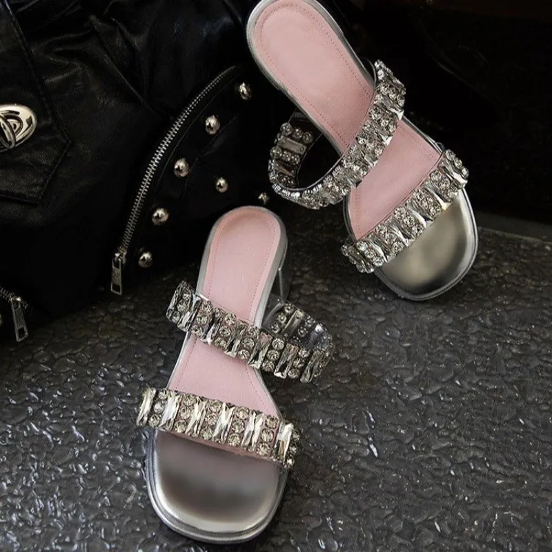2024 новые серебряные модные сандалии больших размеров со стразами пикантные