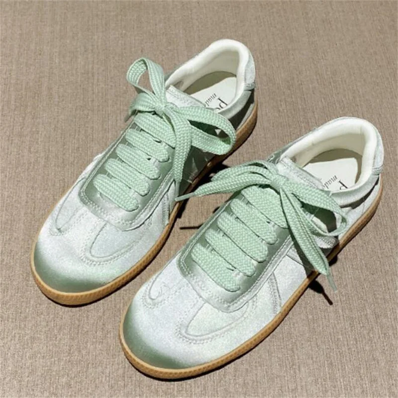 2022 New Casual Sneakers Comfortable Flat Shoes Women's Simple Sports Satin White Shoes Lace-up Zapatos De Hombre 34~40