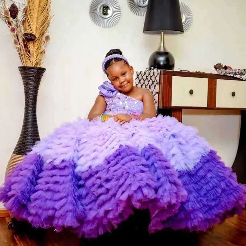 Рисунок 2 - Фиолетовые пышные платья с оборками для девочек