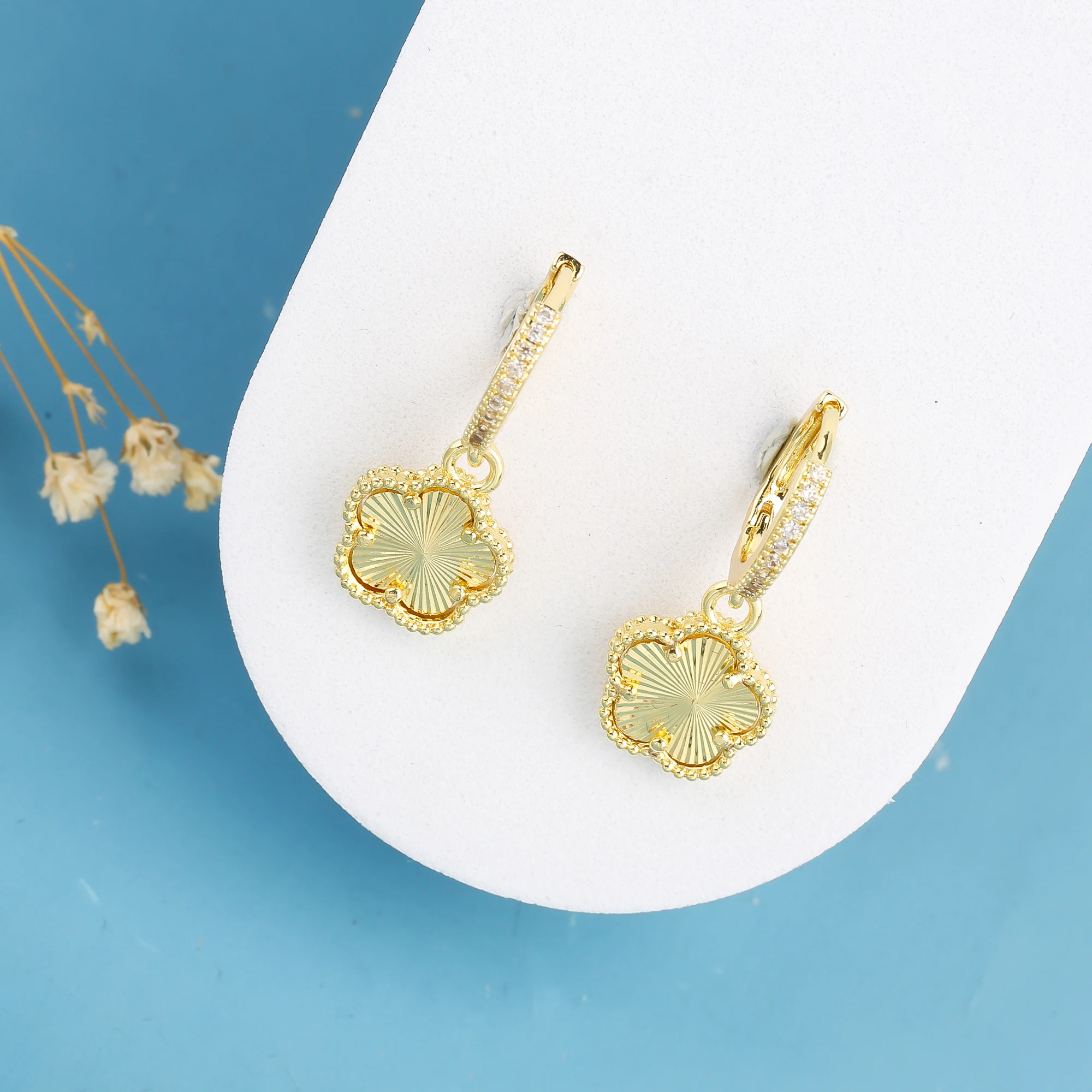 Женские серьги-подвески с 5 листьями