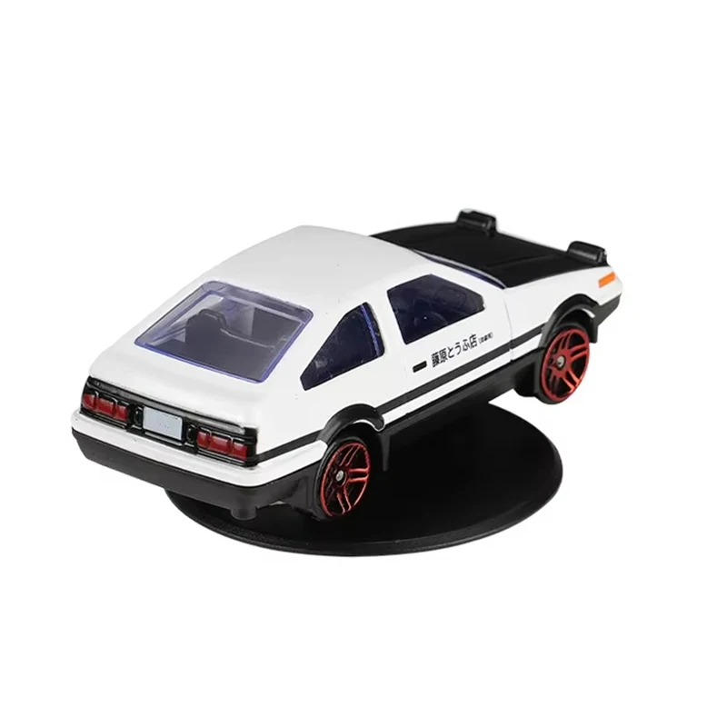 

Миниатюрная модель AE86, вращающийся дрифт