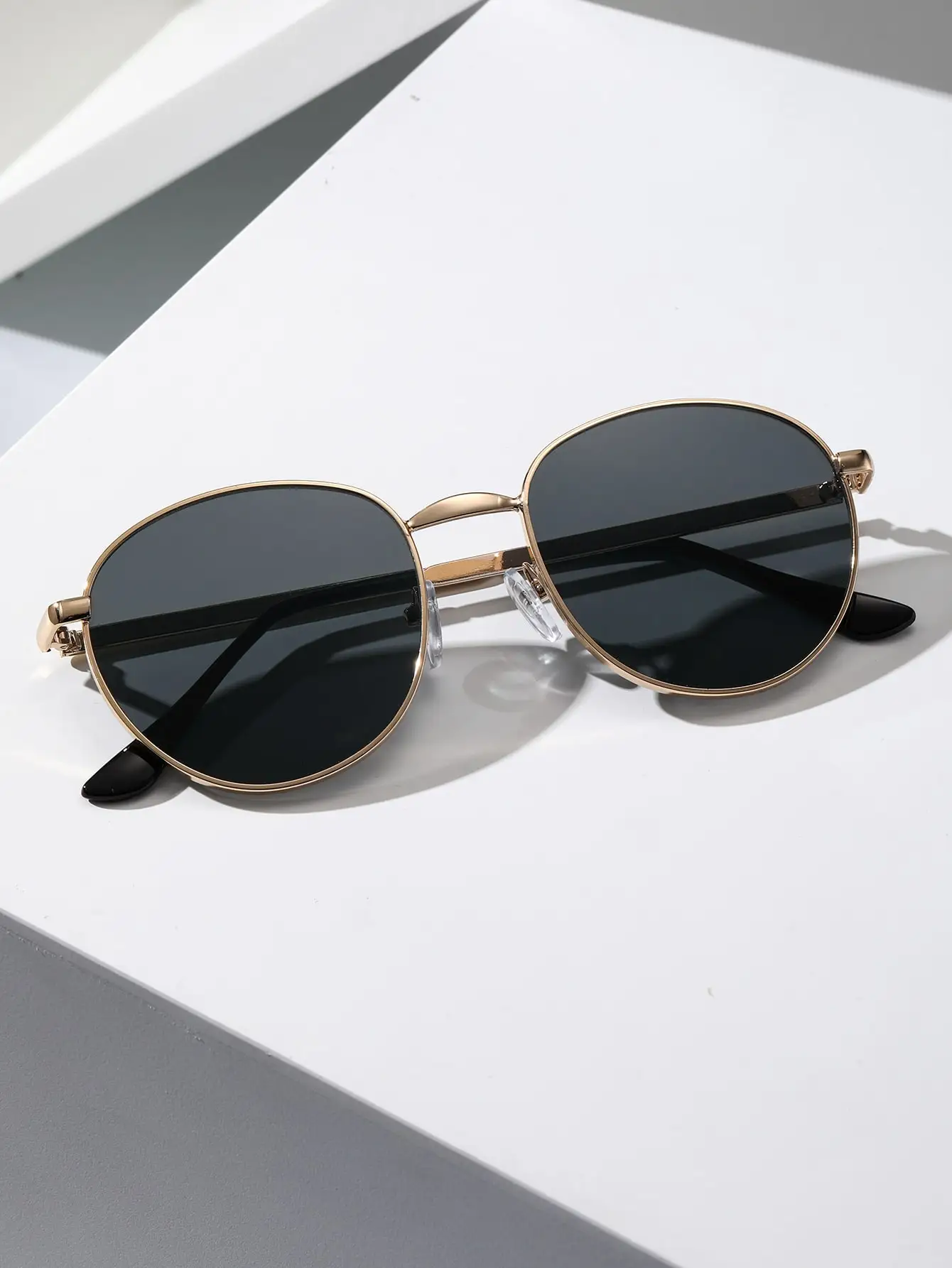 1 шт. солнцезащитные очки унисекс в металлической оправе